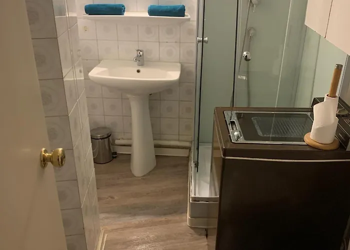 Apartment / Centre / Port 2mn / Parking Proche/ Toutes Commodites Ajaccio (Corsica)